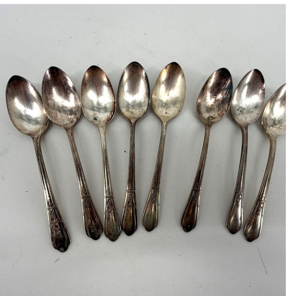 Simeon L George H Rogers Countess II Oneida Silverplate Teaspoons Lot of 8